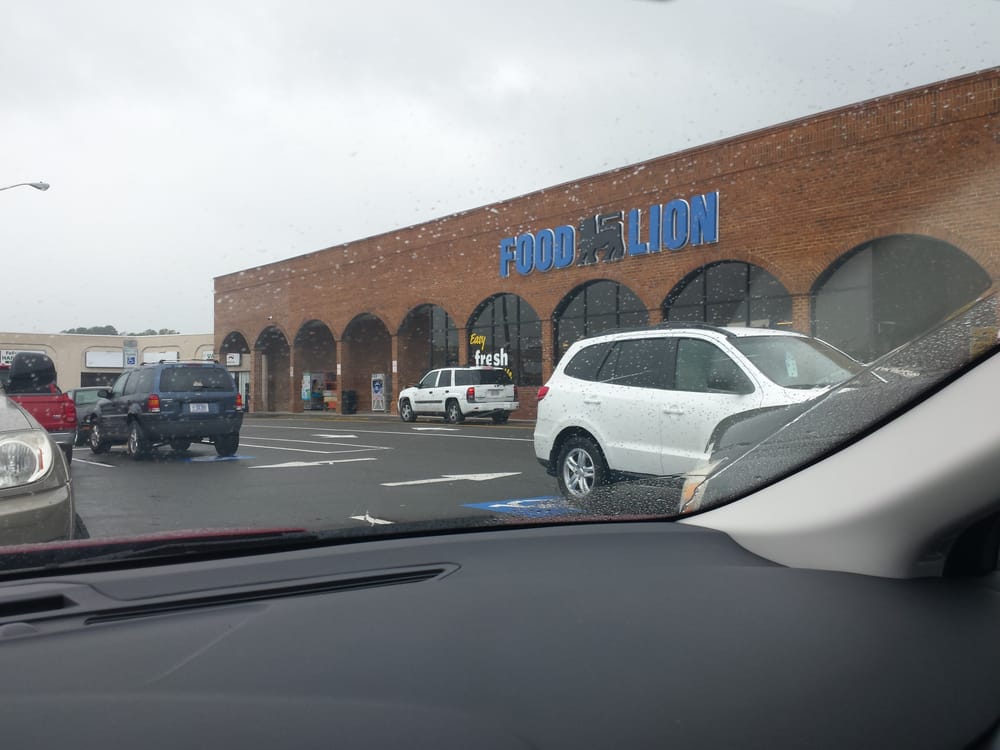 FOOD LION Updated October 2024 3308 Bragg Blvd, Fayetteville, North