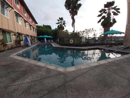 Holiday Inn Express & Suites Kailua-Kona by IHG by null