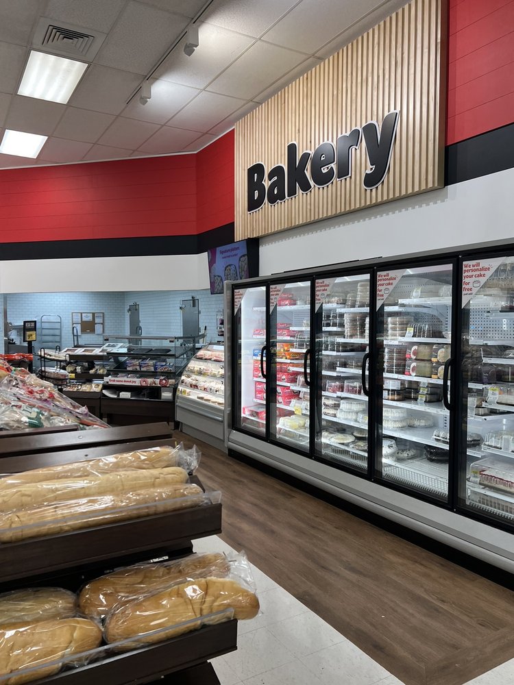 WINNDIXIE Updated September 2024 181 Photos 4701 Center Point Rd