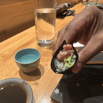Handies Douzo - BGB Sake handroll - Sushi Bars Near Me - Houston, Texas