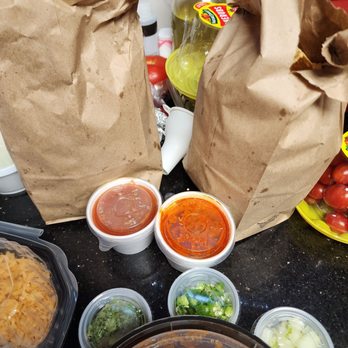 Los Lupes Restaurant - Chips and salsa - Mexican Near Me - Carrollton, Texas Los Lupes Restaurant - Chips and salsa - Mexican Near Me - Carrollton, Texas