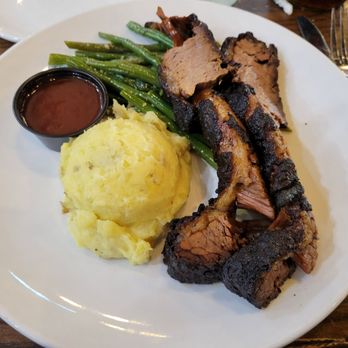 Farmhouse Restaurant - Brisket - Desserts Near Me - Fair Oaks, Indiana