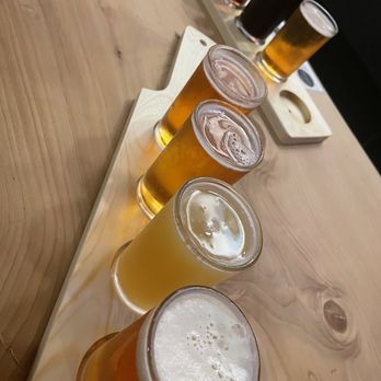 Ramble West Brewing - Flights together all bases covered - Brewpubs Near Me - Chico, California