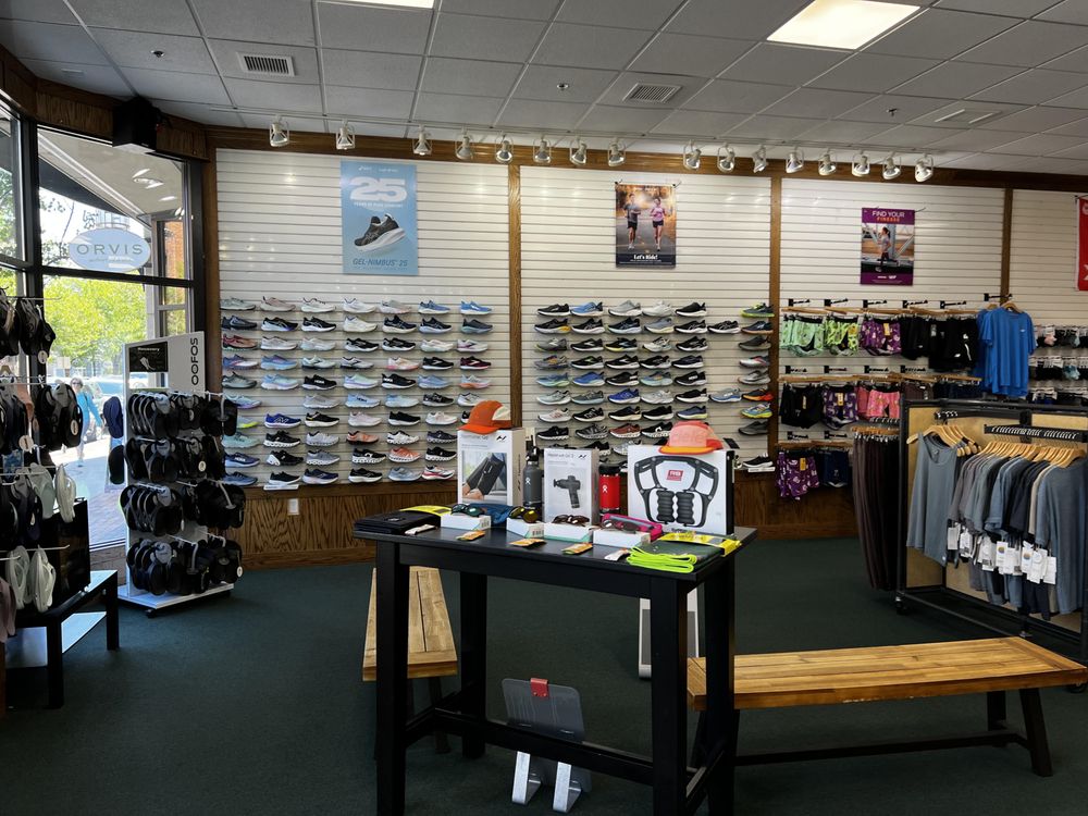 FLEET FEET TRAVERSE CITY DOWNTOWN Updated October 2024 13 Reviews