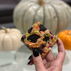 M's Sweets n Treats - Halloween Franken Blondie (aka Cookies & Cream Blondie)