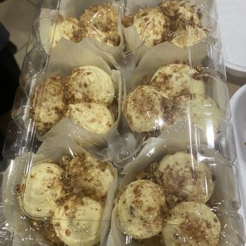 Sinister Swine - Sabrina's amazing cupcakes! Order early, she always sells out. - Food Trucks Near Me Sinister Swine - Sabrina's amazing cupcakes! Order early, she always sells out. - Food Trucks Near Me