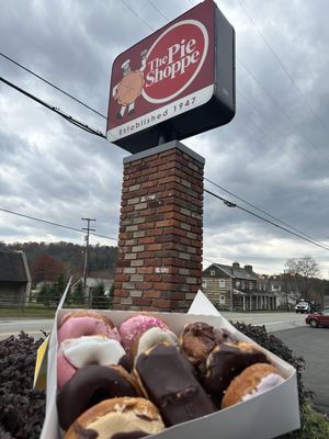 The Pie Shoppe by null