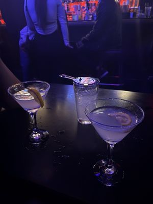 Blondie's Bar by null