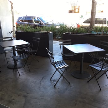 Chipotle Mexican Grill - Shaded outdoor seating area - Mexican Near Me - El Cerrito, California