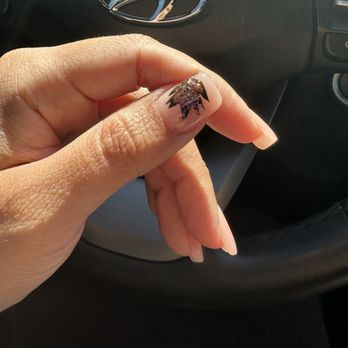 Collins Nails Salon & Spa - Pretty hand painted leaf - Nail Salons Near Me - Arlington, Texas Collins Nails Salon & Spa - Pretty hand painted leaf - Nail Salons Near Me - Arlington, Texas