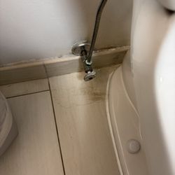 Holiday Inn Express & Suites Clear Spring - Dirty