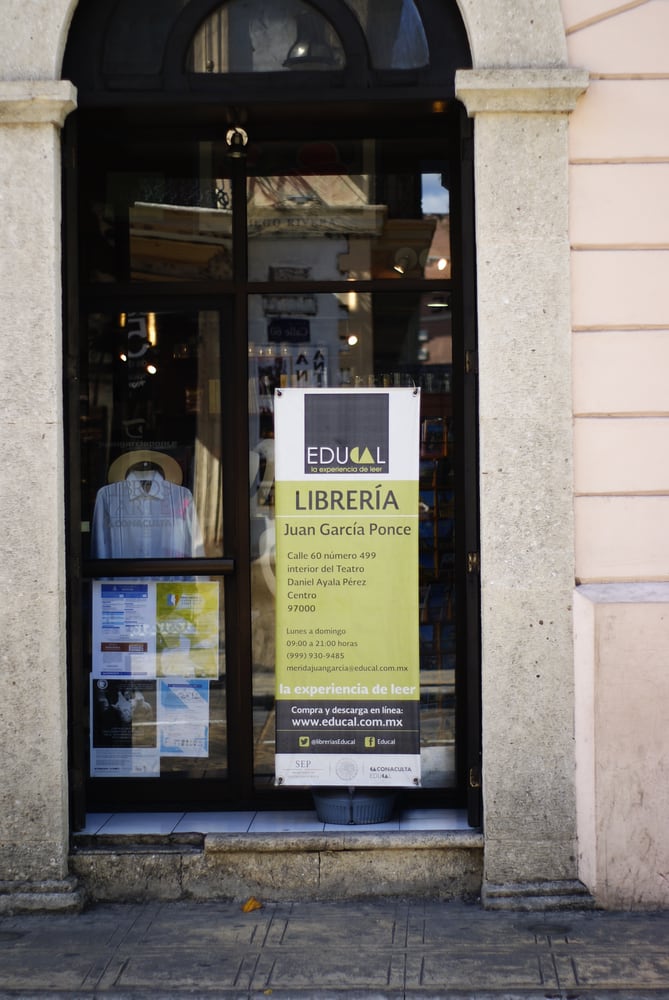 Librería Educal Juan García Ponce