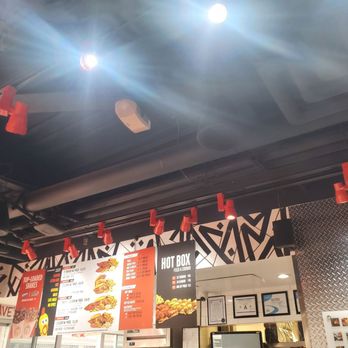 Dave's Hot Chicken - Chicken Shop Near Me - Las Vegas, Nevada