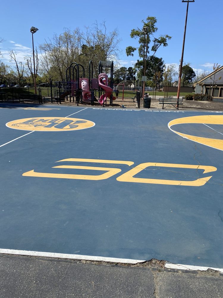 Leydecker Park Logo