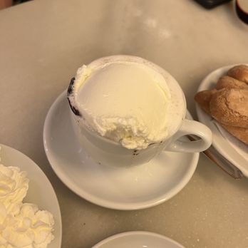 Granja Viader - Hot chocolate topped with fresh cream - Breakfast & Brunch Near Me - Barcelona, B