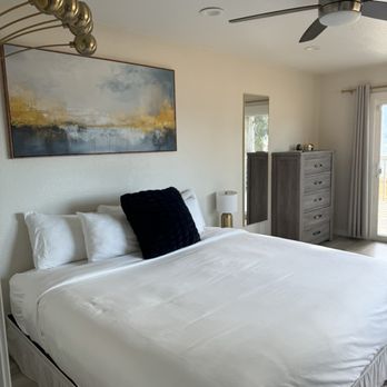 Temecula Valley Cleaning Services - The 5th bedroom. 7th bed in our vacation rental in lake Elsinore that Ashley and her team clean. - Office Cleaning Near Me