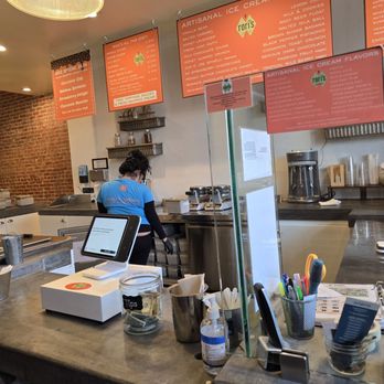 Rori's Artisanal Creamery - Front counter area - Ice Cream & Frozen Yogurt Near Me - Ventura, California Rori's Artisanal Creamery - Front counter area - Ice Cream & Frozen Yogurt Near Me - Ventura, California