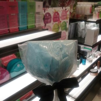 SEPHORA - Free cotton candy - Cosmetics & Beauty Supply Near Me - Boston, Massachusetts