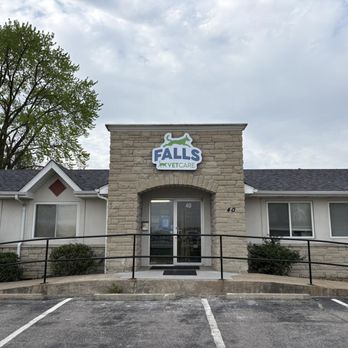 Falls Vet Care - Veterinarians Near Me - Moscow Mills, Missouri Falls Vet Care - Veterinarians Near Me - Moscow Mills, Missouri