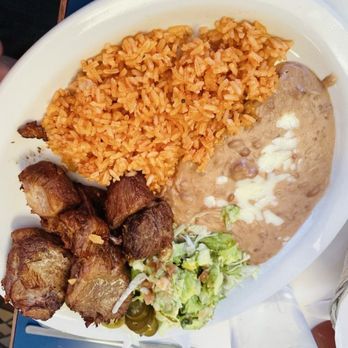 El Jarrito - Small Carnitas plate - Mexican Near Me - Yadkinville, North Carolina El Jarrito - Small Carnitas plate - Mexican Near Me - Yadkinville, North Carolina