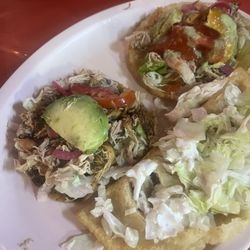 Doña Mary - Salbutes and empanadas