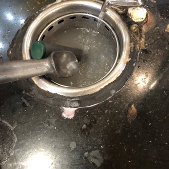 China E Buffet - dirty water for icecream scooper - Chinese Near Me - Round Rock, Texas