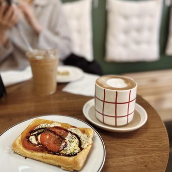 Casa Flores Cafe - Caprese - Coffee & Tea Near Me - Sacramento, California