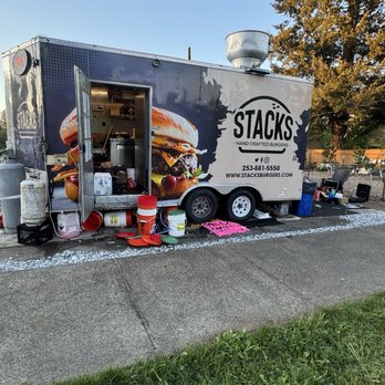 Stacks Burgers - Garbage piling up inside and outside. Disgusting. - Burgers Near Me - Olympia, Washington