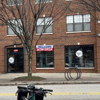 Donnie’s Donuts - Storefront - Coffee & Tea Near Me - Atlanta, Georgia