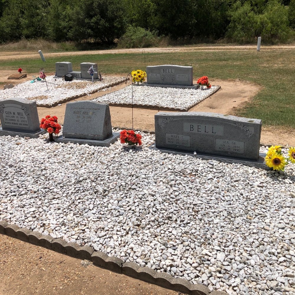 Colorado Chapel Cemetery - Well kept graves - Funeral Services & Cemeteries Near Me - Elgin, Texas