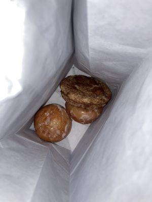 Munchers Bakery by null