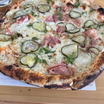 Hyde Park - The Pickle Pizza - Cocktail Bars Near Me - Webster, Texas