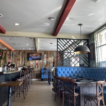 KOW Restaurant - Inside - Comfort Food Near Me - Miami, Florida KOW Restaurant - Inside - Comfort Food Near Me - Miami, Florida