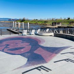 India Basin Waterfront Park - Art at the pier