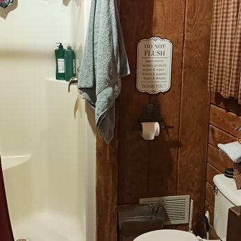 Forest Ridge Cabins and Campgrounds - Cozy little bathroom. They provided soap and TP. - Campgrounds Near Me - Marienville, Pennsylvania Forest Ridge Cabins and Campgrounds - Cozy little bathroom. They provided soap and TP. - Campgrounds Near Me - Marienville, Pennsylvania