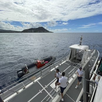 Atlantis Submarines Waikiki - Kids Activities Near Me - Honolulu, Hawaii