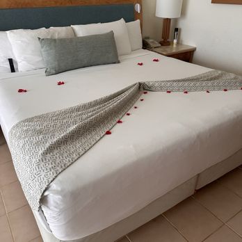 Iberostar Selection Cancún - King suite with a personalized touch. - Hotels Near Me - Cancún, ROO Iberostar Selection Cancún - King suite with a personalized touch. - Hotels Near Me - Cancún, ROO