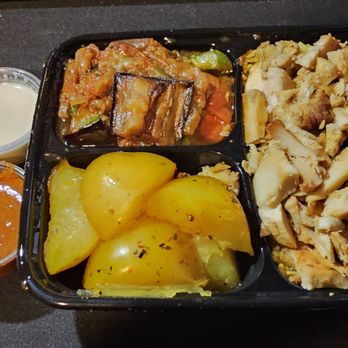 Lebanon Express - Chicken shawarma plate with mosaga and roasted tomatoes - Middle Eastern Near Me - Toronto, Ontario Lebanon Express - Chicken shawarma plate with mosaga and roasted tomatoes - Middle Eastern Near Me - Toronto, Ontario