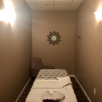 Oasis Massage II - Massage room - Massage Near Me - Houston, Texas Oasis Massage II - Massage room - Massage Near Me - Houston, Texas