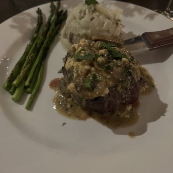 M Restaurant - Filet mignon + seasonal veggies - Italian Near Me - Avalon, California