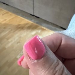 Luxe Nail and Spa - Brush lines