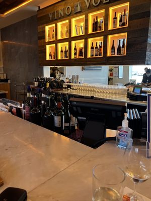 Vino Volo by null