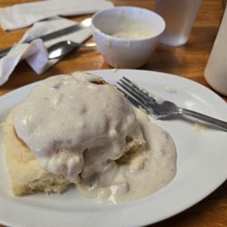 Village Cafe - Biscuit and yummy gravy!
