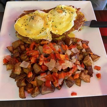 Dominic’s Place - Eggs benedict with bacon and homestyle fries - Breakfast & Brunch Near Me - North Providence, Rhode Island