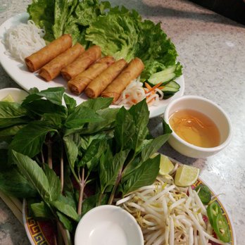 Pho Kapahulu - Vegetarian Spring Rolls - Vietnamese Near Me - Honolulu, Hawaii