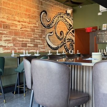 Hugo's Seafood Bar - Seafood Near Me - Dallas, Texas Hugo's Seafood Bar - Seafood Near Me - Dallas, Texas