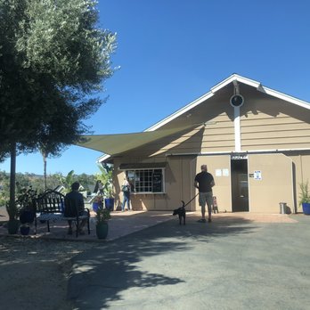 East County Large & Small Animal Practice - Nice clean facility - Veterinarians Near Me - El Cajon, California East County Large & Small Animal Practice - Nice clean facility - Veterinarians Near Me - El Cajon, California