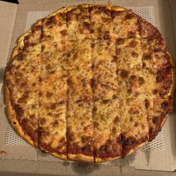 Big Chill - Cheese pizza with extra cheese and garlic