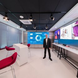 Kazemi Oral Surgery & Dental Implants - The Smile Studio and Patient Collaboration Room