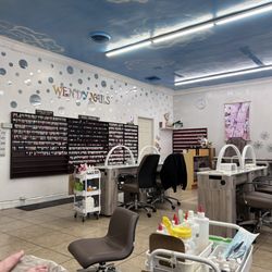 Wendy Nails - Nail polish selection (back wall)